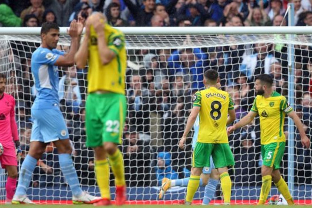 ‘Tough day for Dimi’ – Farke on hooking defender in Man City mauling