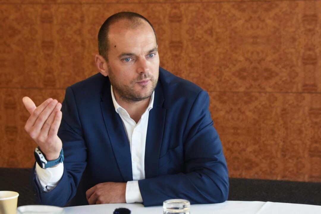 ‘I’ve done nothing at this football club to deserve abuse’ – Webber on personal toll