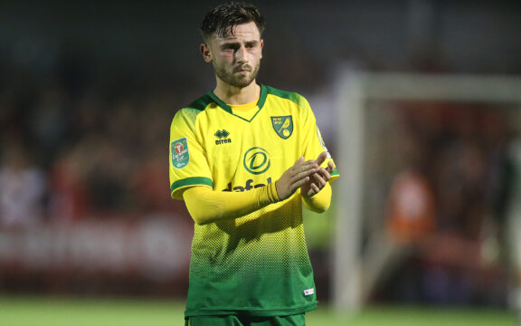 ‘Unbelievable talent’ Roberts joins Canaries