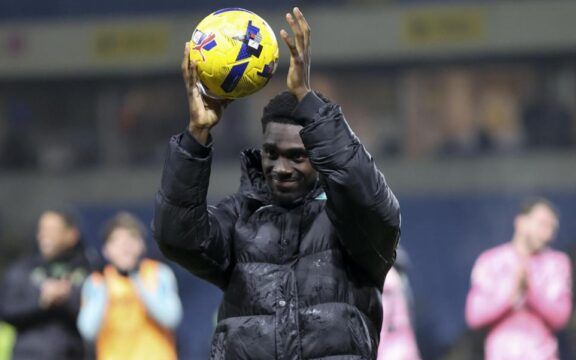 Mohamed Toure completes City transfer move